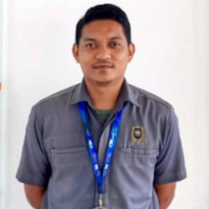 Muhamad Hanif Othman studying Diploma in Pharmacy at Widad University College ,Kuantan Pahang