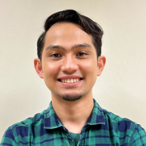 Dr. Muhammad Ali Hafiz bin Mohd Nazri menyambung pengajian Ijazah Sarjana Muda Perubatan dan Sarjana Muda Pembedahan (MBBS) di Kolej Universiti Widad, Kuantan Pahang